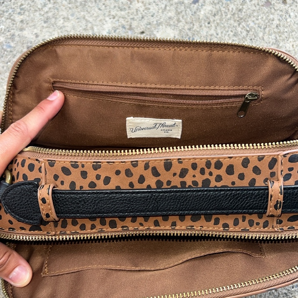 Universal Thread Double Compartment Cheetah Purse - image 2